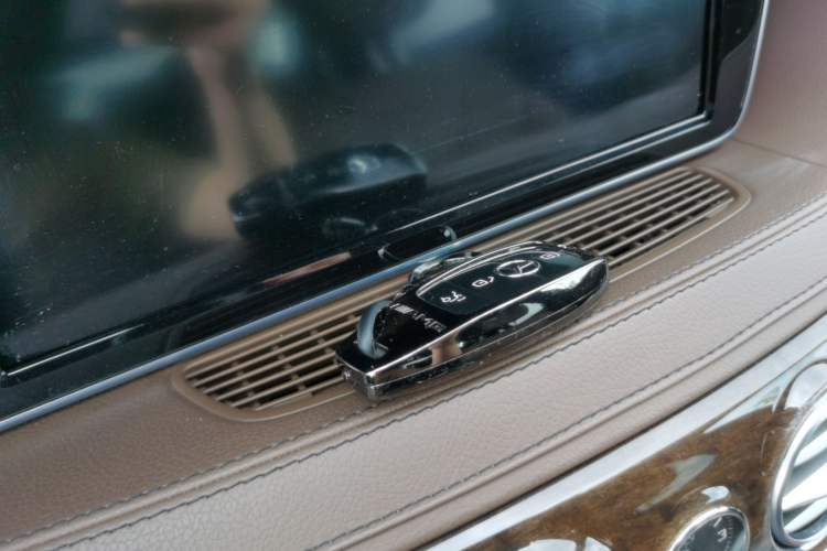 Used Mercedes-Benz S-Class 2014 S 320 L Business Model Vehicle Key