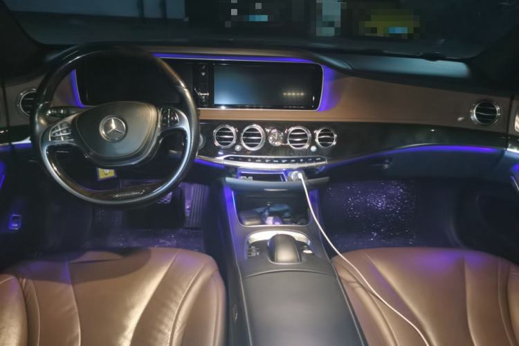 Used Mercedes-Benz S-Class 2014 S 400 L HYBRID Center Console