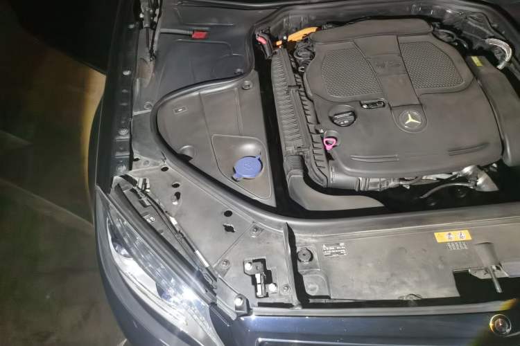 Used Mercedes-Benz S-Class 2014 S 400 L HYBRID Engine Bay Right