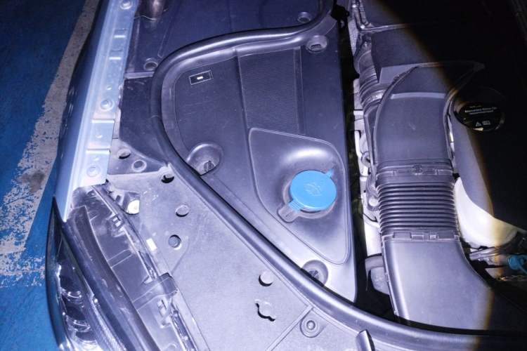Used Mercedes-Benz S-Class 2014 S 400 L Prestige Edition Engine Bay Right
