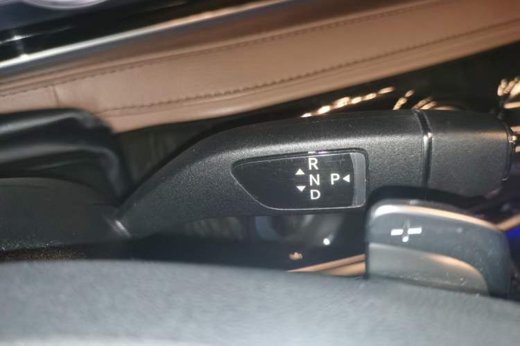 Used Mercedes-Benz S-Class 2014 S 400 L HYBRID Gear Lever
