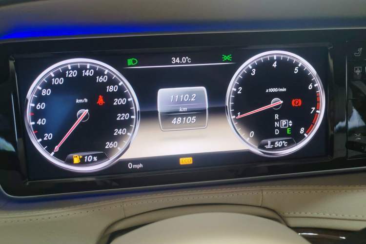 Used Mercedes-Benz S-Class 2014 S 400 L Prestige Edition Odometer Close Up