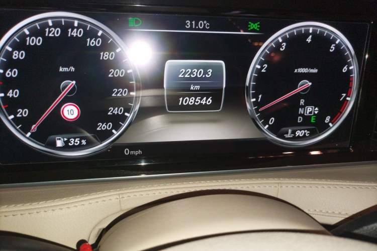 Used Mercedes-Benz S-Class 2014 S 400 L Prestige Edition Odometer Close Up