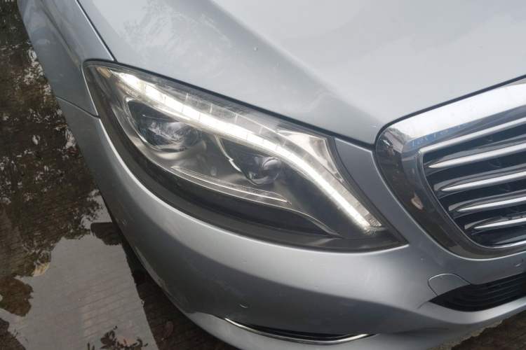 Used Mercedes-Benz S-Class 2014 S 320 L Luxury Model Right Front Headlight