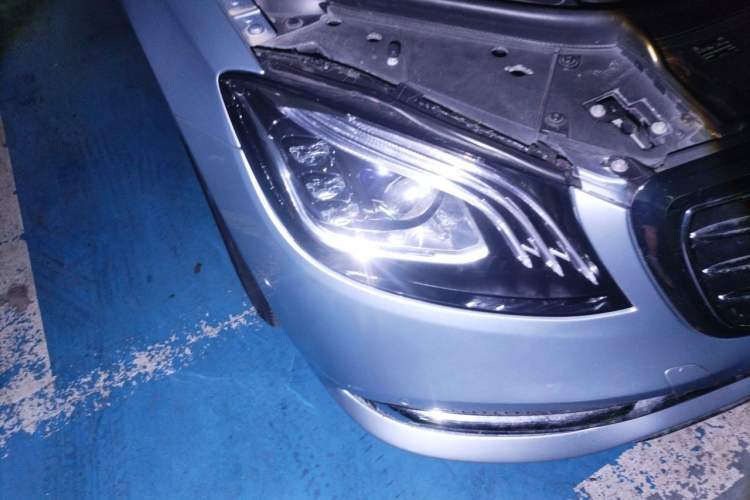 Used Mercedes-Benz S-Class 2014 S 400 L Prestige Edition Right Front Headlight