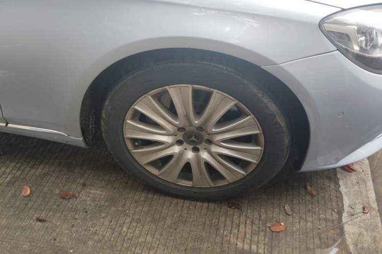 Used Mercedes-Benz S-Class 2014 S 320 L Luxury Model Right Front Wheel Hub