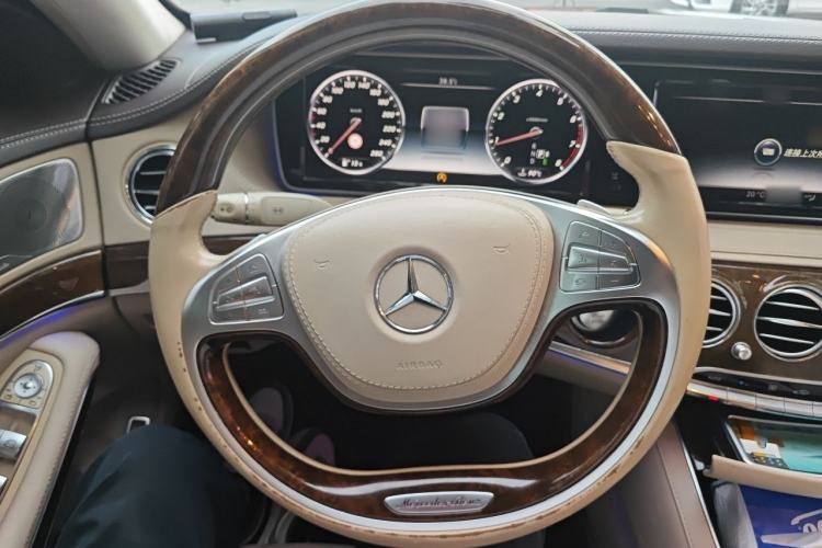 Used Mercedes-Benz S-Class 2014 S 400 L Luxury Model Steering Wheel