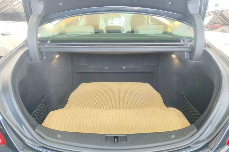Used Mercedes-Benz S-Class 2014 S 400 L Prestige Edition Trunk