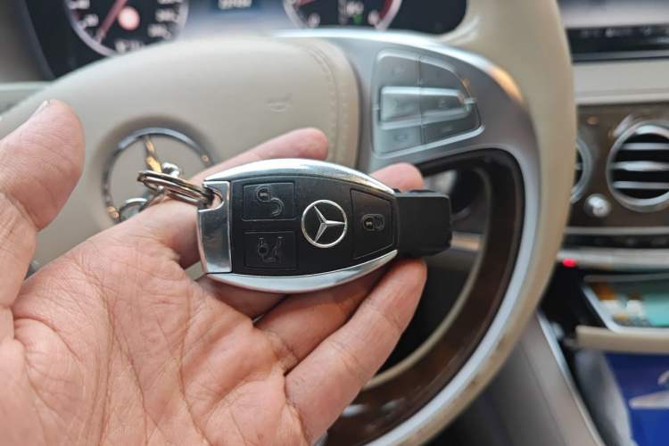 Used Mercedes-Benz S-Class 2014 S 400 L Luxury Model Vehicle Key