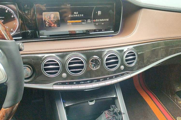 Used Mercedes-Benz S-Class 2014 S 320 L Luxury Model Audio And AC Panel