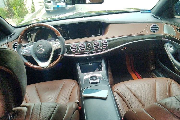 Used Mercedes-Benz S-Class 2014 S 320 L Luxury Model Center Console