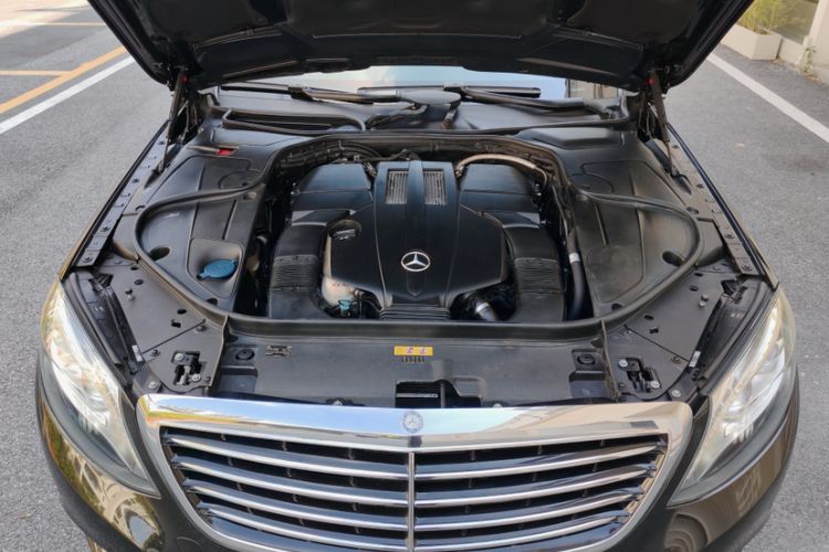 Used Mercedes-Benz S-Class 2014 S 320 L Business Model Engine Bay