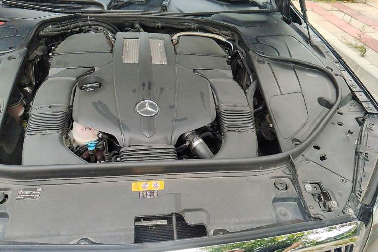 Used Mercedes-Benz S-Class 2014 S 320 L Luxury Model Engine Bay Left