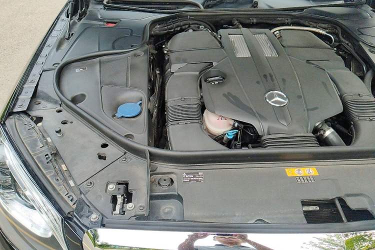 Used Mercedes-Benz S-Class 2014 S 320 L Luxury Model Engine Bay Right