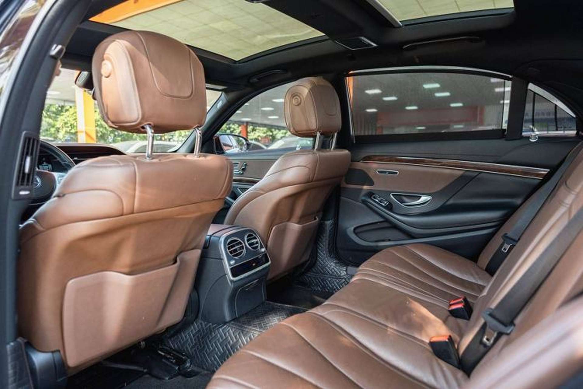 Used Mercedes-Benz S-Class 2014 S 320 L Business Model Interior 5