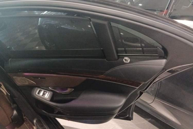 Used Mercedes-Benz S-Class 2014 S 320 L Business Model Interior 6