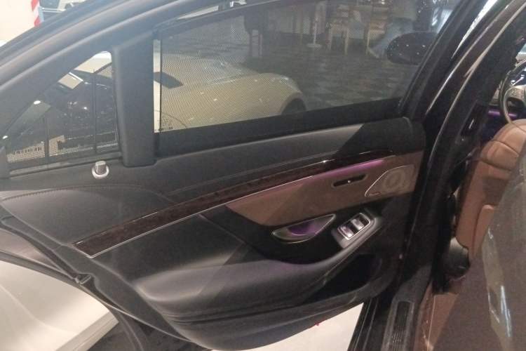 Used Mercedes-Benz S-Class 2014 S 320 L Business Model Interior 8
