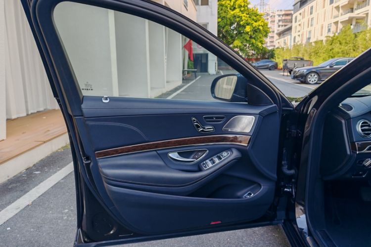 Used Mercedes-Benz S-Class 2014 S 320 L Business Model Interior 8