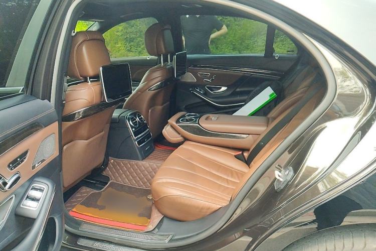 Used Mercedes-Benz S-Class 2014 S 320 L Luxury Model Left Rear Seat