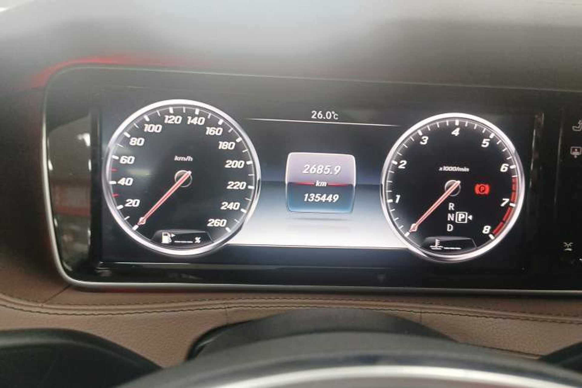 Used Mercedes-Benz S-Class 2014 S 320 L Business Model Odometer Close Up