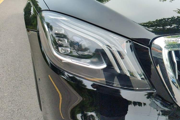 Used Mercedes-Benz S-Class 2014 S 320 L Luxury Model Right Front Headlight