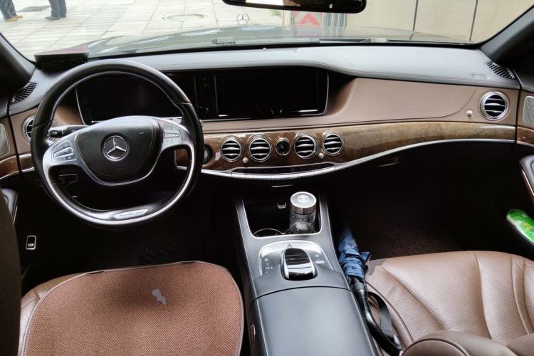 Used Mercedes-Benz S-Class 2014 S 320 L Luxury Model Center Console