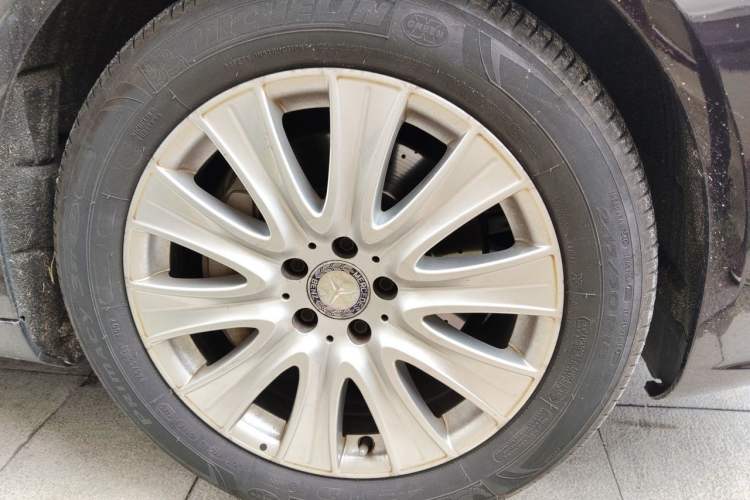 Used Mercedes-Benz S-Class 2014 S 320 L Luxury Model Right Front Wheel Hub