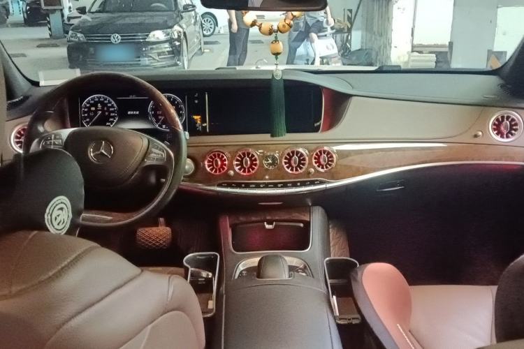 Used Mercedes-Benz S-Class 2014 S 400 L HYBRID Center Console