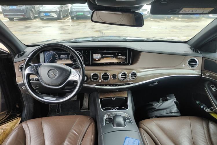 Used Mercedes-Benz S-Class 2014 S 400 L Prestige Edition Center Console