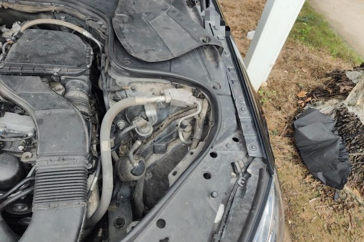Used Mercedes-Benz S-Class 2014 S 400 L Prestige Edition Engine Bay Left
