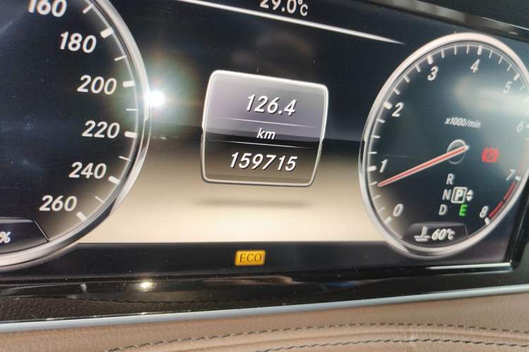 Used Mercedes-Benz S-Class 2014 S 400 L Prestige Edition Odometer Close Up