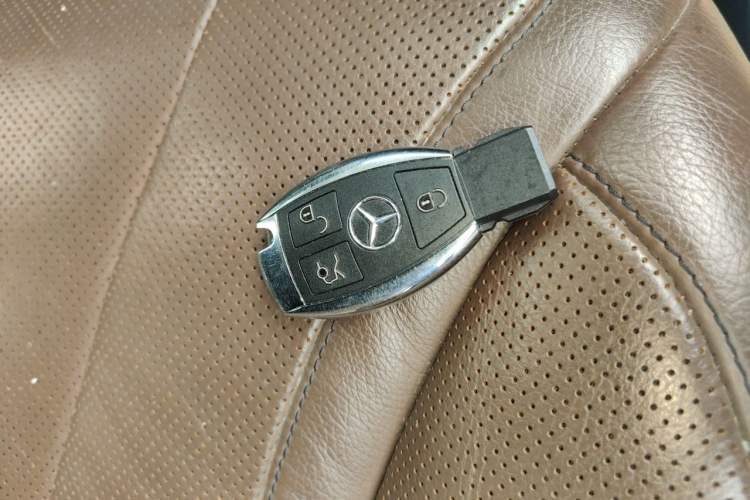 Used Mercedes-Benz S-Class 2014 S 400 L Prestige Edition Vehicle Key