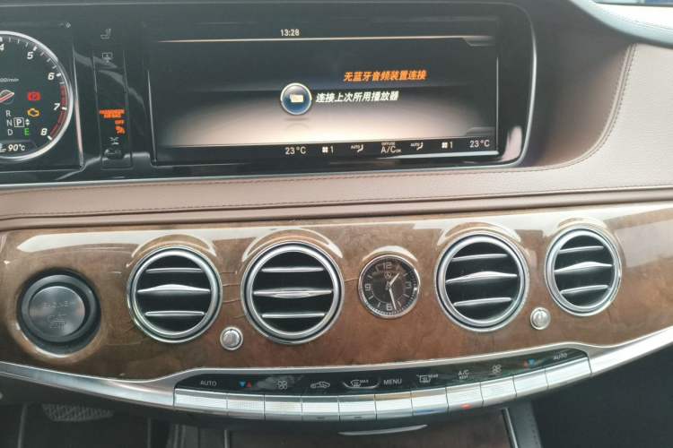 Used Mercedes-Benz S-Class 2014 S 320 L Luxury Model Audio And AC Panel