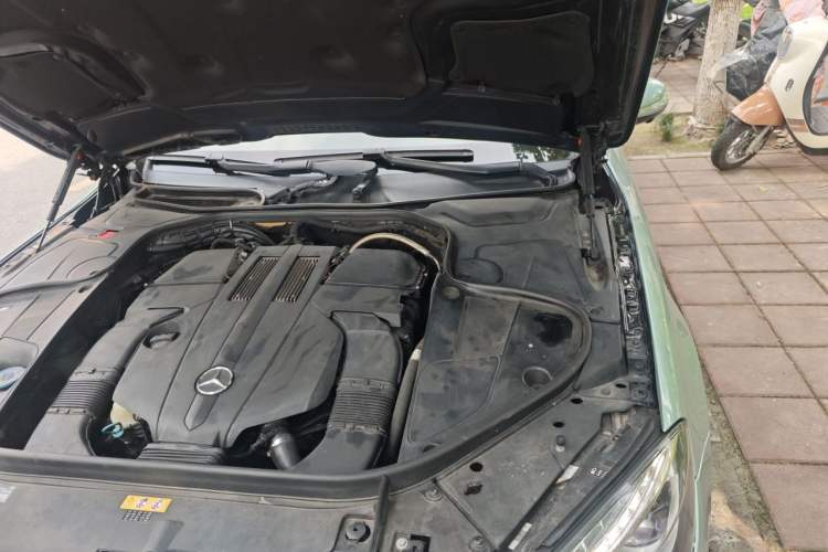 Used Mercedes-Benz S-Class 2014 S 320 L Luxury Model Engine Bay Left