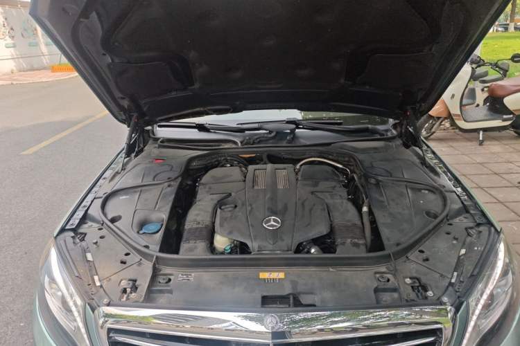 Used Mercedes-Benz S-Class 2014 S 320 L Luxury Model Engine Bay