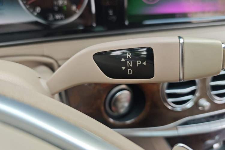 Used Mercedes-Benz S-Class 2014 S 320 L Luxury Model Gear Lever