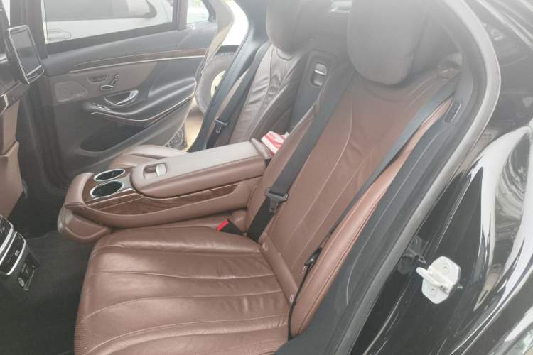 Used Mercedes-Benz S-Class 2014 S 320 L Luxury Model Left Rear Seat