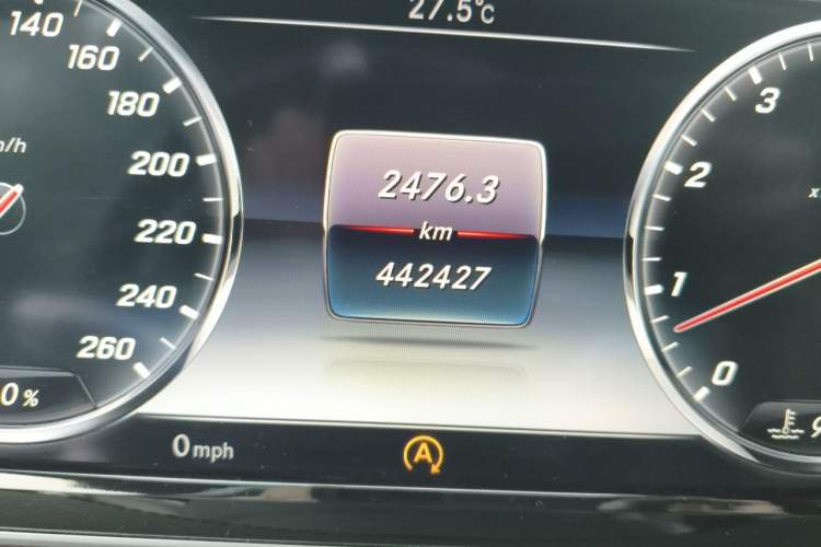 Used Mercedes-Benz S-Class 2014 S 320 L Luxury Model Odometer Close Up