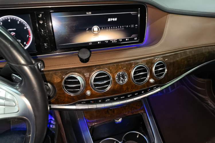 Used Mercedes-Benz S-Class 2014 S 400 L Prestige Edition Audio And AC Panel