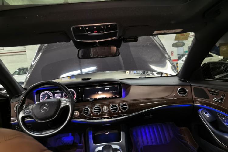 Used Mercedes-Benz S-Class 2014 S 400 L Prestige Edition Center Console