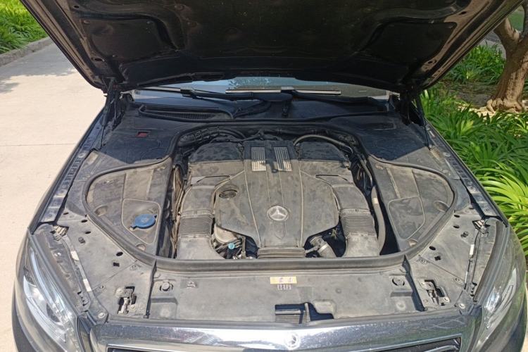 Used Mercedes-Benz S-Class 2014 S 320 L Luxury Model Engine Bay