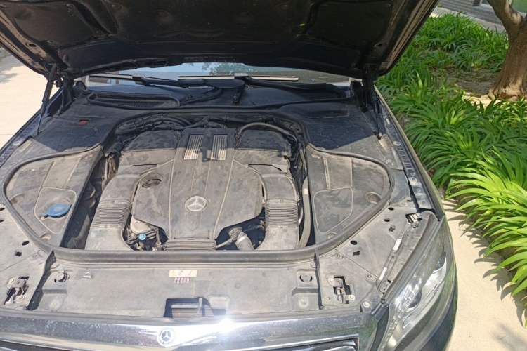 Used Mercedes-Benz S-Class 2014 S 320 L Luxury Model Engine Bay Left