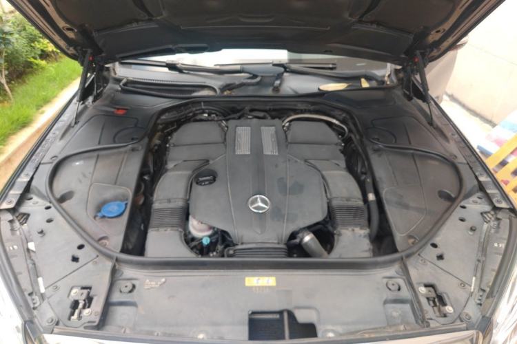 Used Mercedes-Benz S-Class 2014 S 320 L Business Model Engine Bay