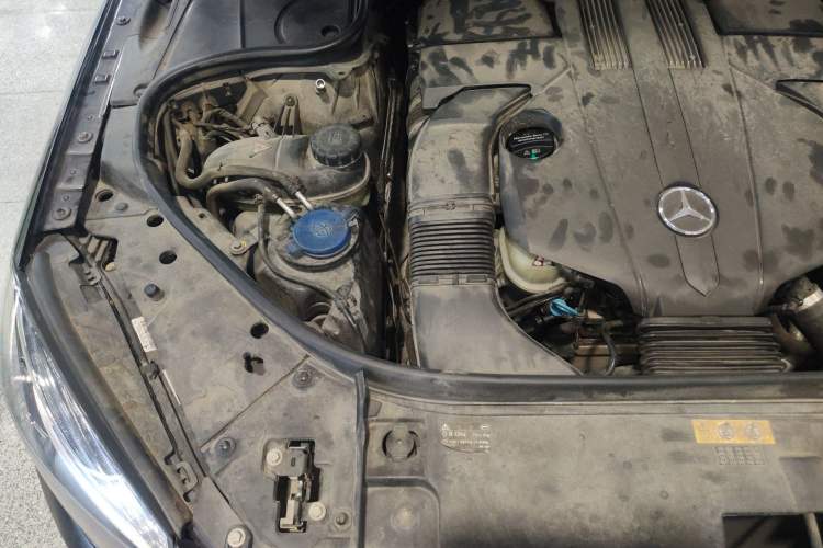 Used Mercedes-Benz S-Class 2014 S 400 L Prestige Edition Engine Bay Right