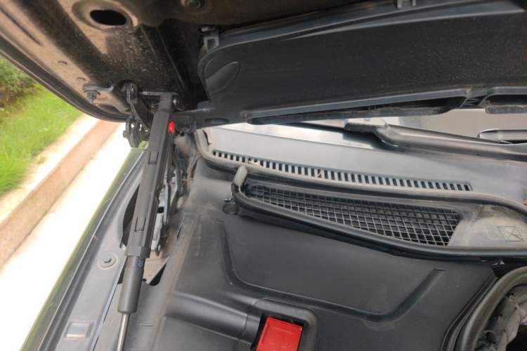 Used Mercedes-Benz S-Class 2014 S 320 L Business Model Engine Bay Right
