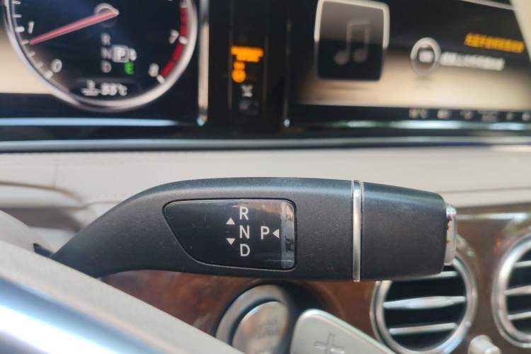 Used Mercedes-Benz S-Class 2014 S 400 L Prestige Edition Gear Lever
