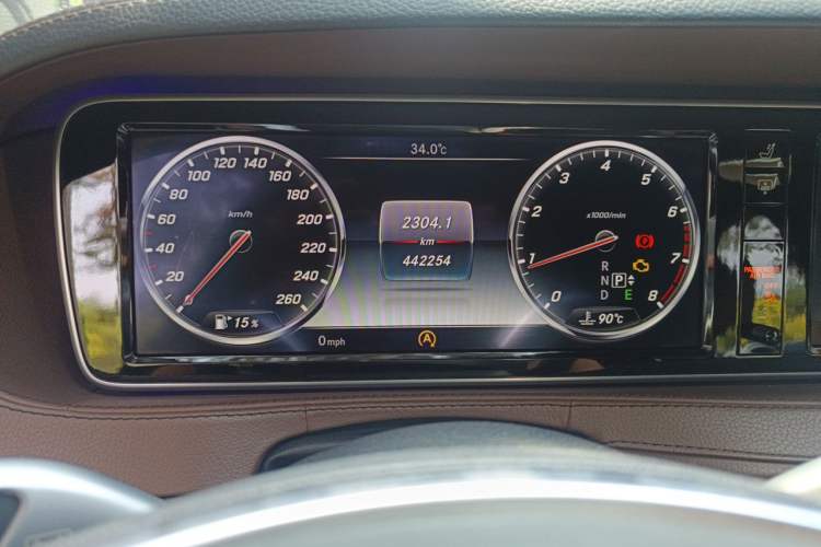 Used Mercedes-Benz S-Class 2014 S 320 L Luxury Model Odometer Close Up