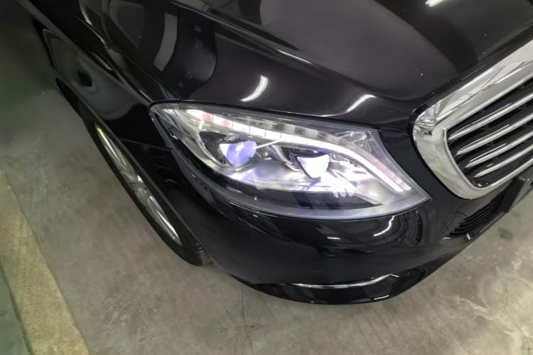 Used Mercedes-Benz S-Class 2014 S 400 L Prestige Edition Right Front Headlight