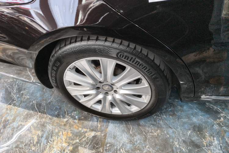 Used Mercedes-Benz S-Class 2014 S 320 L Business Model Exterior 4
