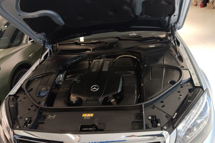 Used Mercedes-Benz S-Class 2014 S 320 L Business Model Engine Bay